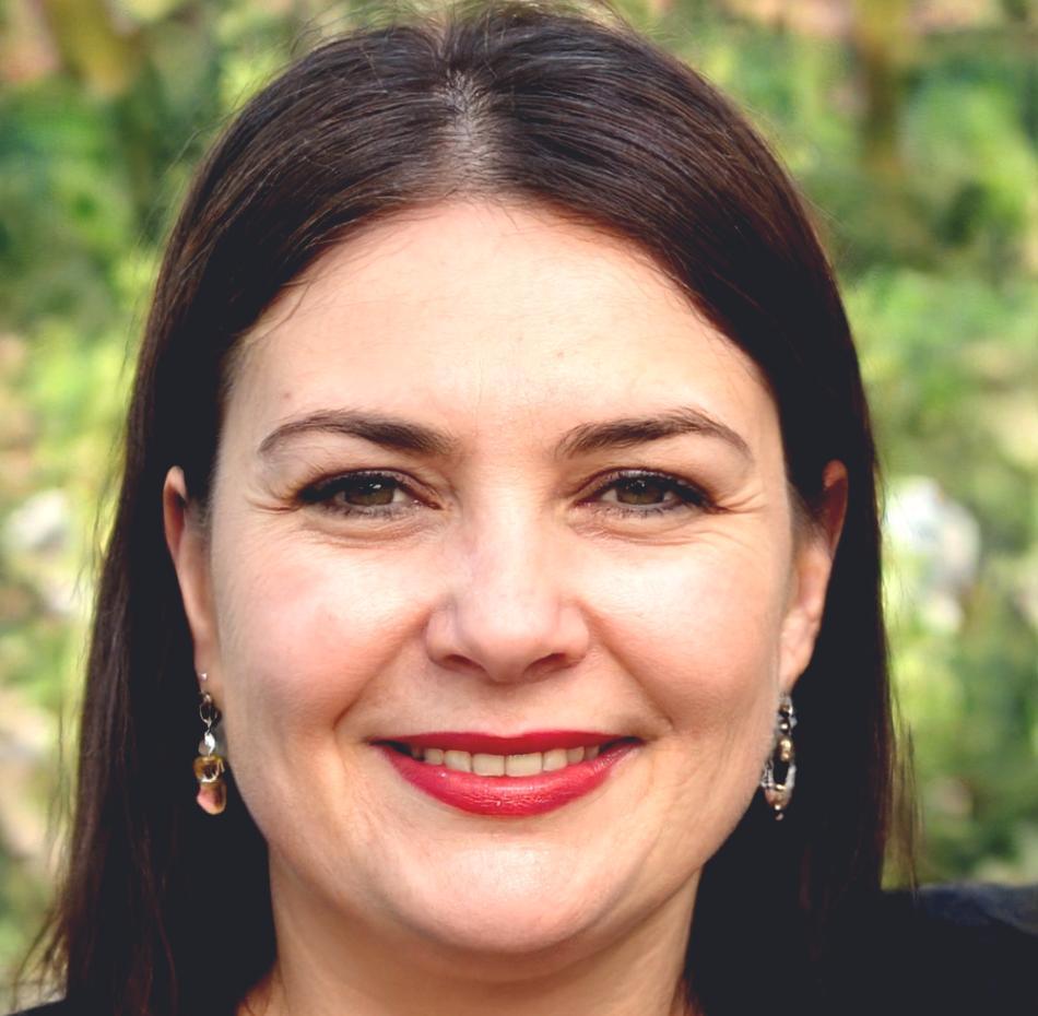Elena Mendoza